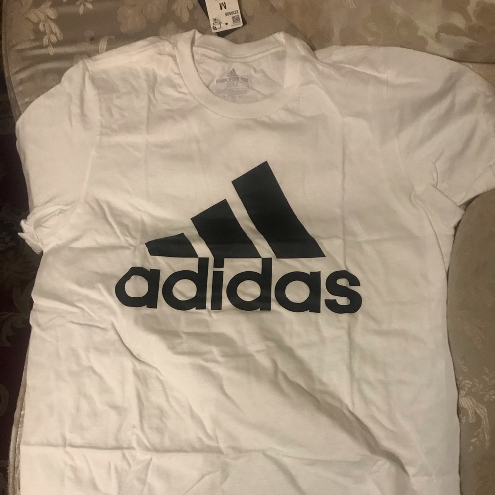 Adidas T-shirt